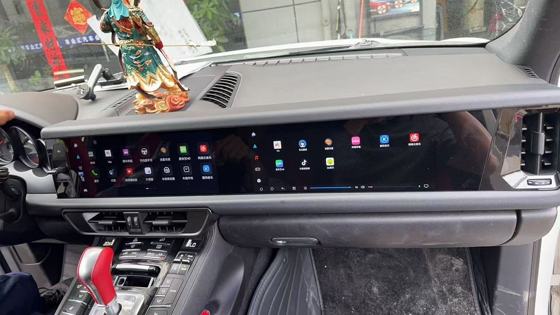 Installation guide step-by-step – Porsche Cayenne