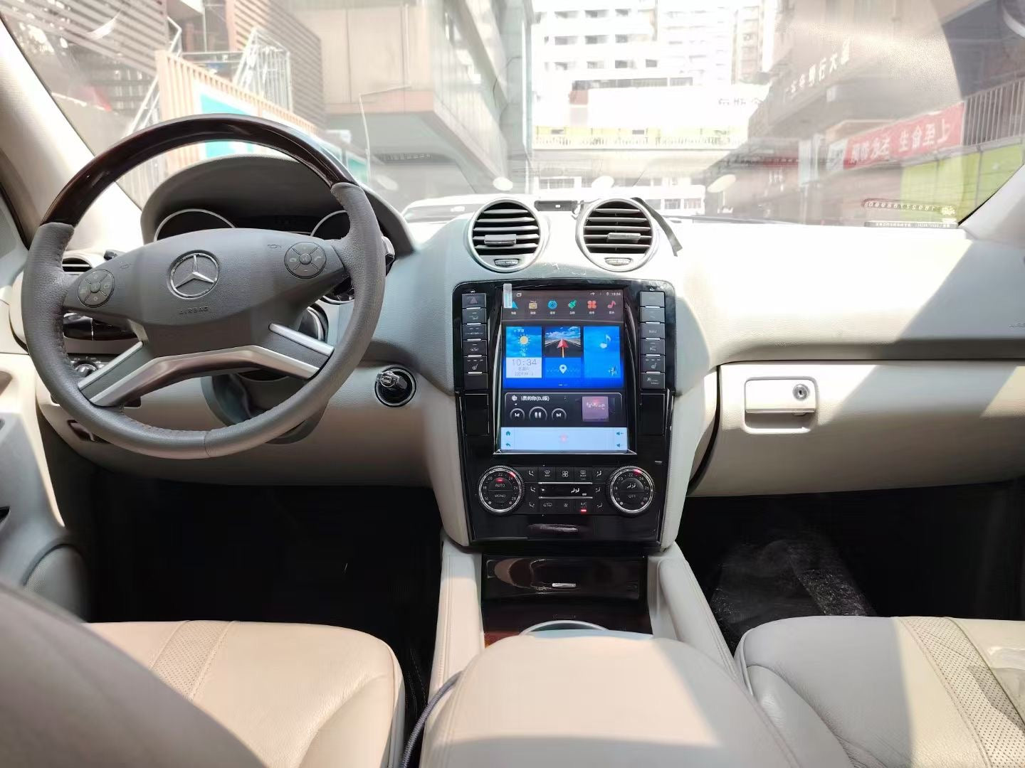Roadnavier® | 10.4" Tesla-Style Android 14 for Mercedes ML & GL (W164/X164)