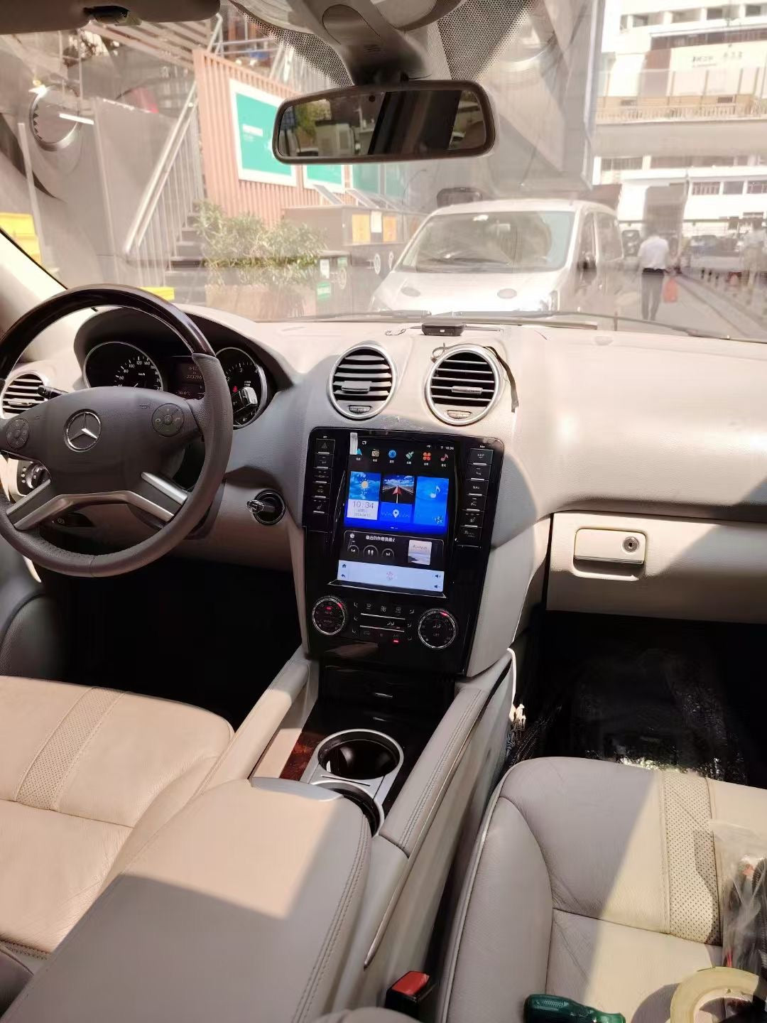 Roadnavier® | 10.4" Tesla-Style Android 14 for Mercedes ML & GL (W164/X164)