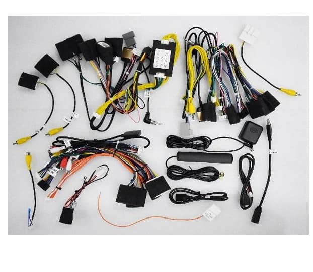 Before and after comparison: Nissan Armada dashboard with 12.1-inch upgrade