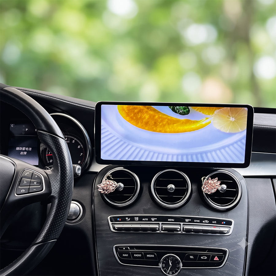 Ultra-HD anti-glare touchscreen video playback on Mercedes C-Class W205 dashboard upgrade