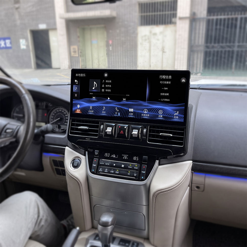17.1 inch Android display screen installed in Toyota Land Cruiser LC200 dashboard driver perspective